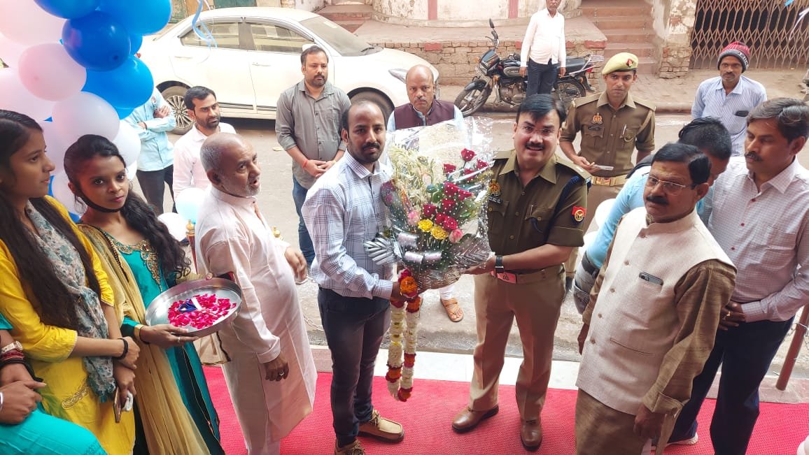 *बास्केट बाजार का अपर पुलिस उपायुक्त यातायात दिनेश कुमार पुरी ने फीता काटकर किया उद्घाटन*