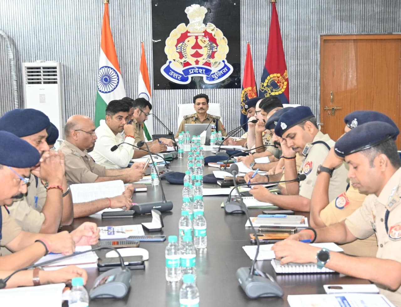 पुलिस आयुक्त व जिलाधिकारी ने पारदर्शितापूर्ण पुलिस भर्ती परीक्षा कराने हेतु किया बैठक 