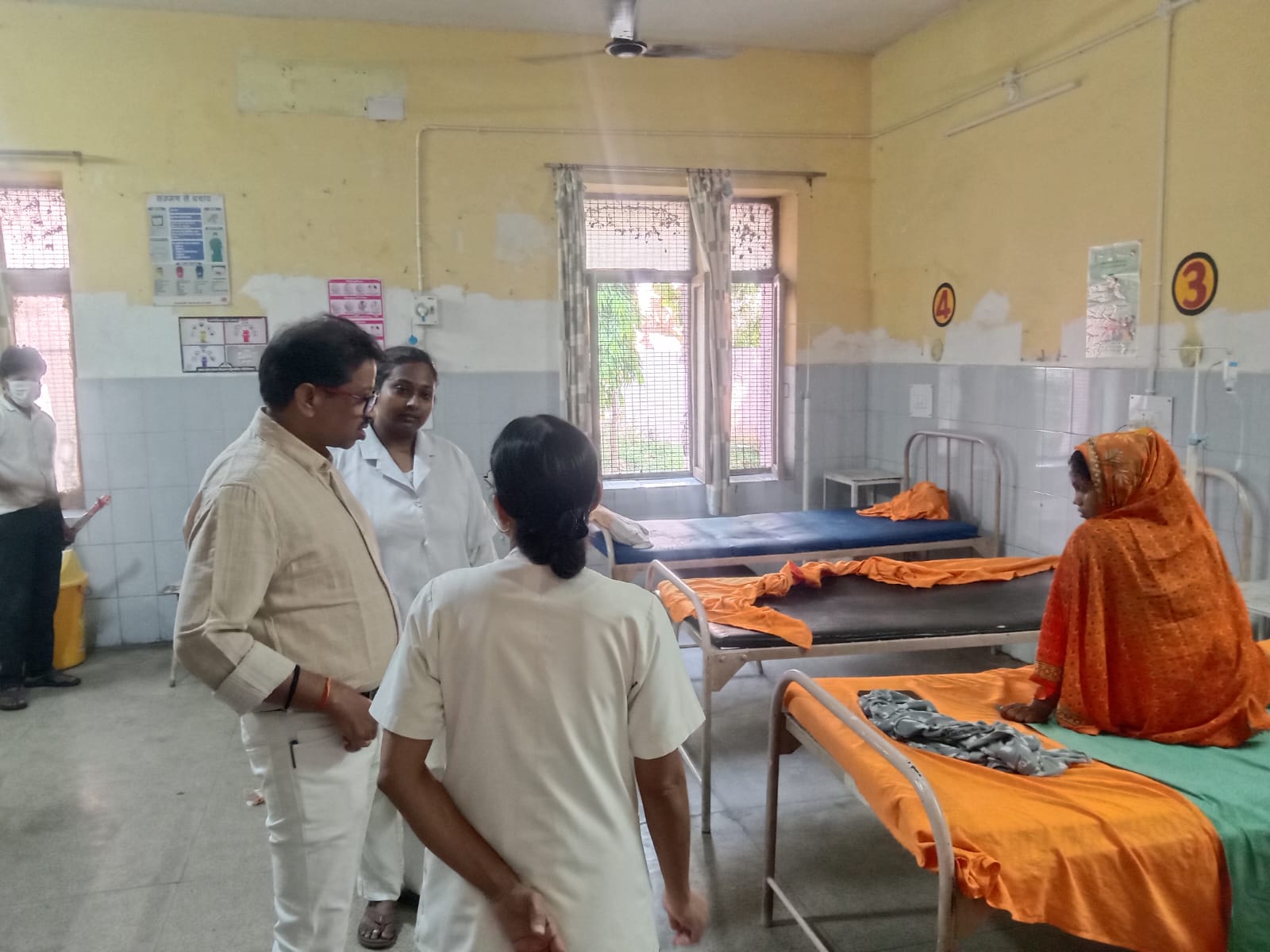  सीएमओ ने औचक निरीक्षण के दौरान आराजी लाइन के अधीक्षक का रोका वेतन 