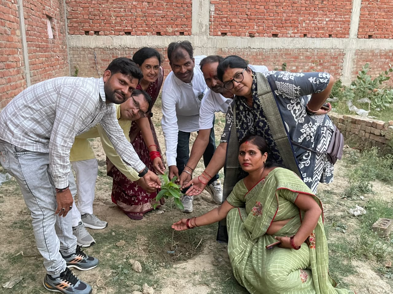 भेलूपुर पुलिस ने चोरी करने और चोरी का माल खरीदने वाले तीन अभियुक्तों को किया गिरफ्तार 