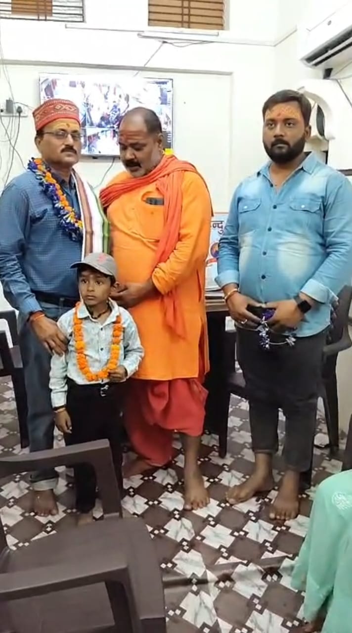 मासिक शिवरात्रि पर घनश्याम पाठक ने किया मारकंडेय महादेव धाम में दर्शन-पूजन
