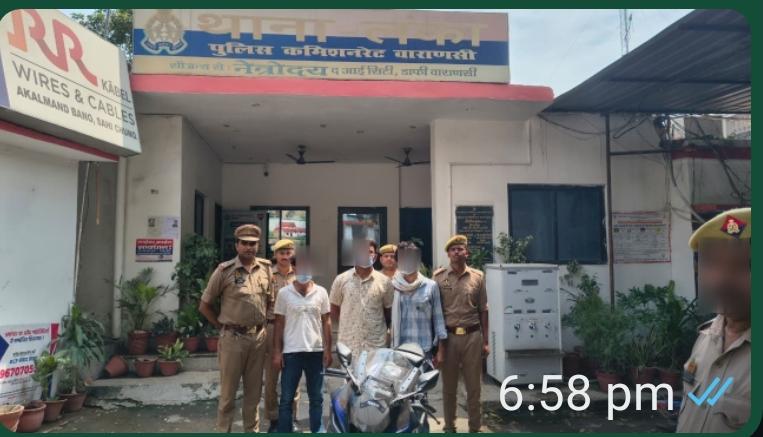 क्रेटा गाड़ी से मोटरसाइकिल सवार पर फायरिंग करने वाले तीन अभियुक्त पुलिस के हत्थे चढ़े 