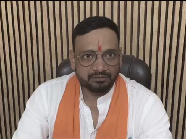लखनऊ अग्निकांड की उच्चस्तरीय जांच हो,निजी स्कूलों व अस्पतालों की मनमानी पर लगे रोक : अभिषेक “गोलू” श्रीवास्तव