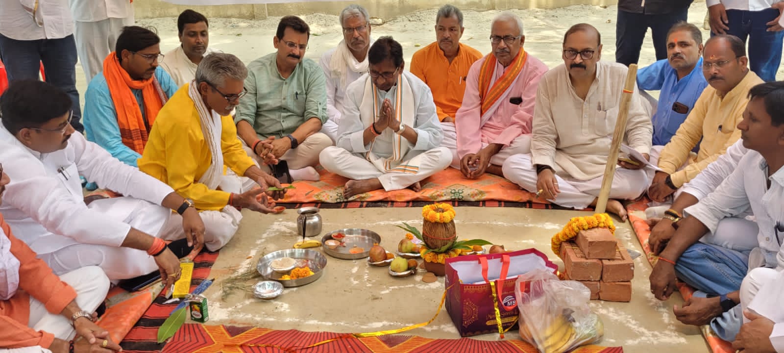 विधायक अजगरा पुरेधुर शाहपुर उड़िया बाबा आश्रम के जीर्णोध्दार,सुंदरीकरण के लिए 1.91करोड़ का किया भूमि पूजन