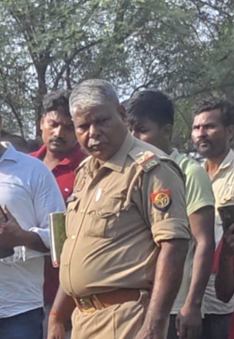 मड़ियाहूं थाने में तैनात उप निरीक्षक रिश्वत लेते हुए रंगे हाथ गिरफ्तार