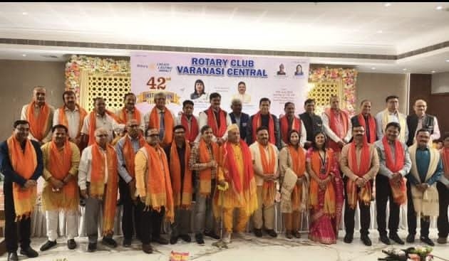 रोटरी क्लब वाराणसी सेंट्रल के 42वें अधिष्ठापन समारोह में डॉ. रितु गर्ग ने प्रथम महिला अध्यक्ष के रूप में संभाला कार्यभार।