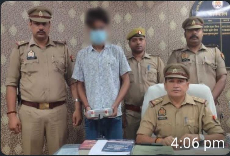  चेतगंज पुलिस ने बन्द मकान से चोरी करने वाले अभियुक्त को किया गिरफ्तार     कब्जे से 1,17,000/ किया बरामद