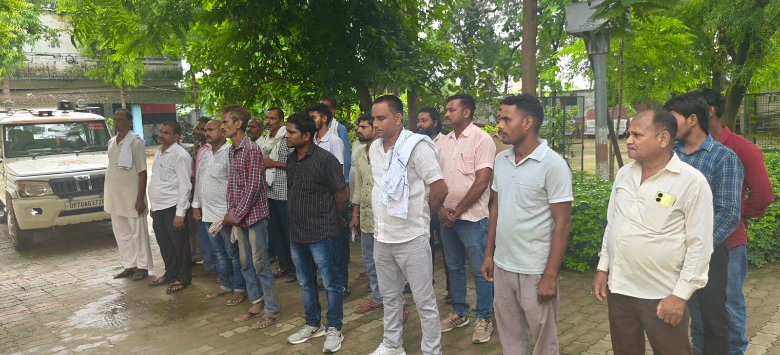 जंसा थाने में हिस्ट्रीशीटरों की परेड: डीसीपी के निर्देश पर अपराधियों को दिलाई गई कानून की शपथ* 