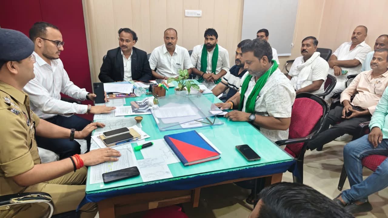 30 सितंबर के धरना प्रदर्शन से पहले अधिकारियों ने किसानों से की वार्ता