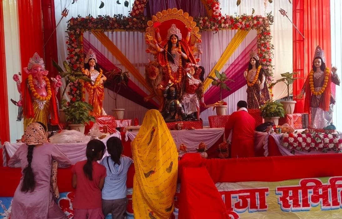 रामेश्वर तीर्थ धाम में सविधि पूजन के बाद प्रतिमा स्थापित